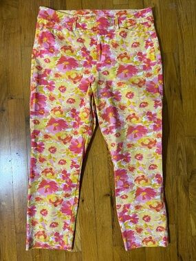 Old Navy Pixie Pants in Floral Cropped Pants with Pink and Yellow Print